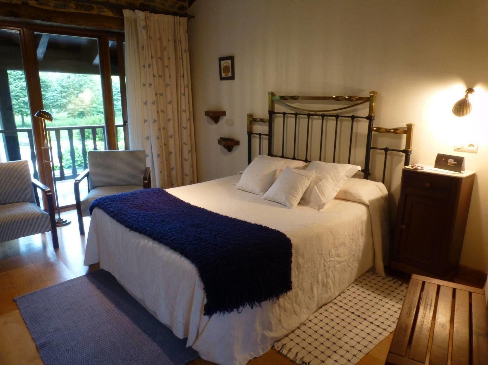 Casa Peleyon Bed & Breakfast Castropol Dış mekan fotoğraf